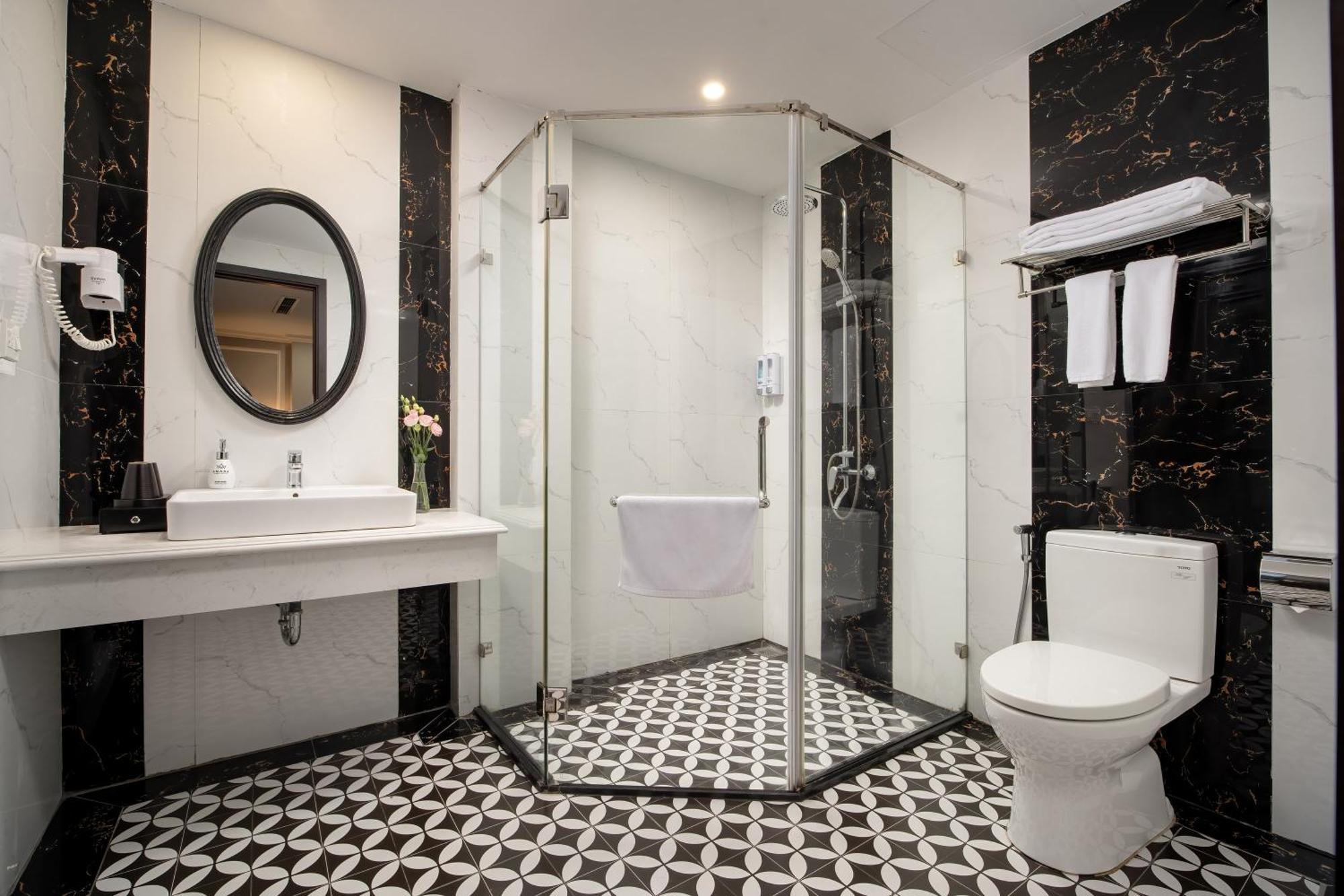 Amara And 4* Hanoi