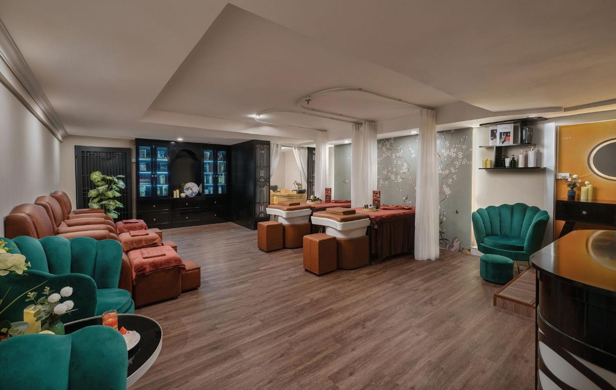 Amara And Hotel Hanoi